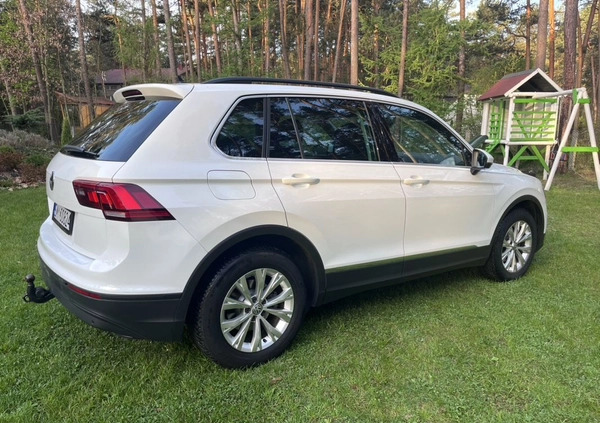 Volkswagen Tiguan cena 79700 przebieg: 198000, rok produkcji 2018 z Zielona Góra małe 667